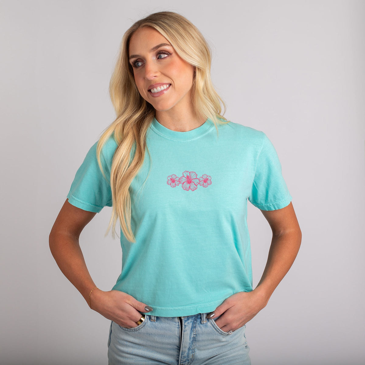 Hibiscus Row Pink - Women's Boxy Crop Top Graphic T-Shirt