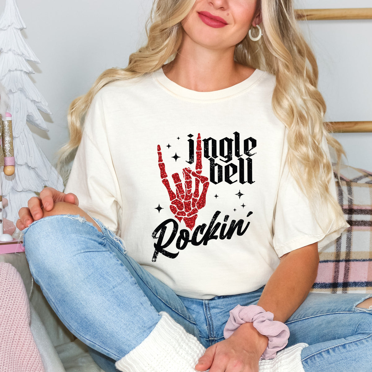 Jingle Bell Rockin' Skeleton Glitter - Women's Garment Dyed Tee