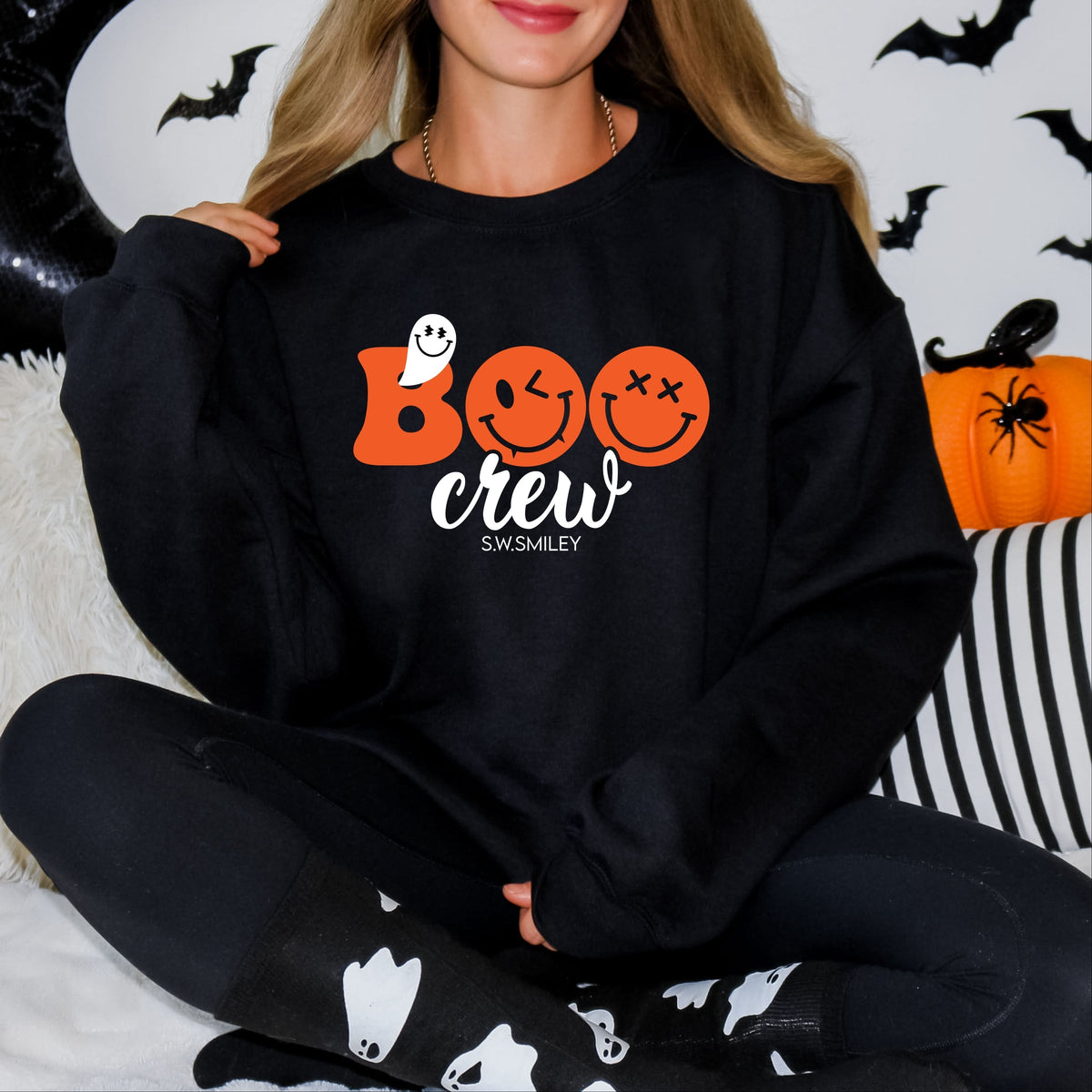 S.W.Smiley Boo Crew - Women's Graphic Sweatshirt