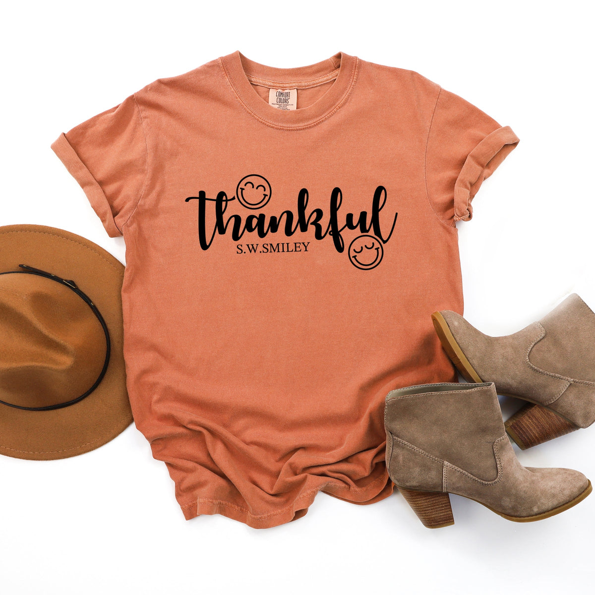 S.W.Smiley Thankful Cursive - Women's Garment Dyed Graphic T-Shirt