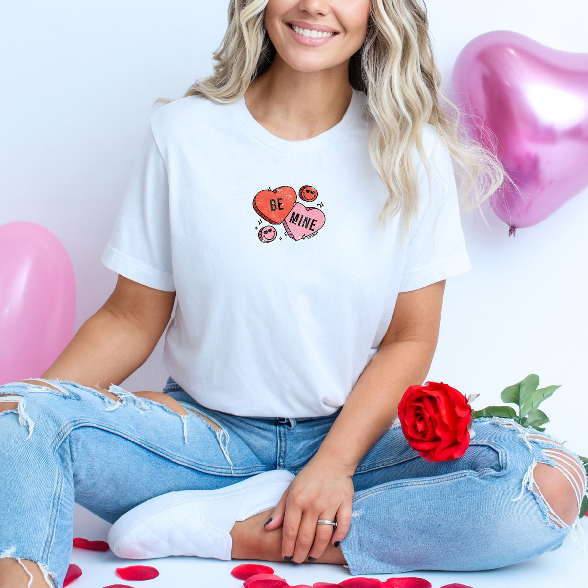 S.W.Smiley Be Mine Hearts Distressed - Women's Short Sleeve Graphic T-Shirt