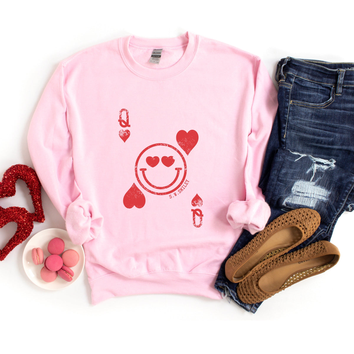S.W.Smiley Queen of Hearts Distressed - Women's Graphic Sweatshirt