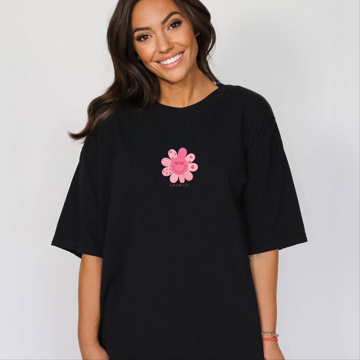 S.W.Smiley Patchwork Flower Hearts - Women's Garment Dyed Graphic T-Shirt