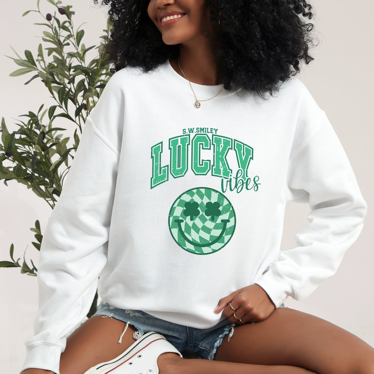 S.W.Smiley Lucky Vibes Smiley -  Women's Graphic Sweatshirt
