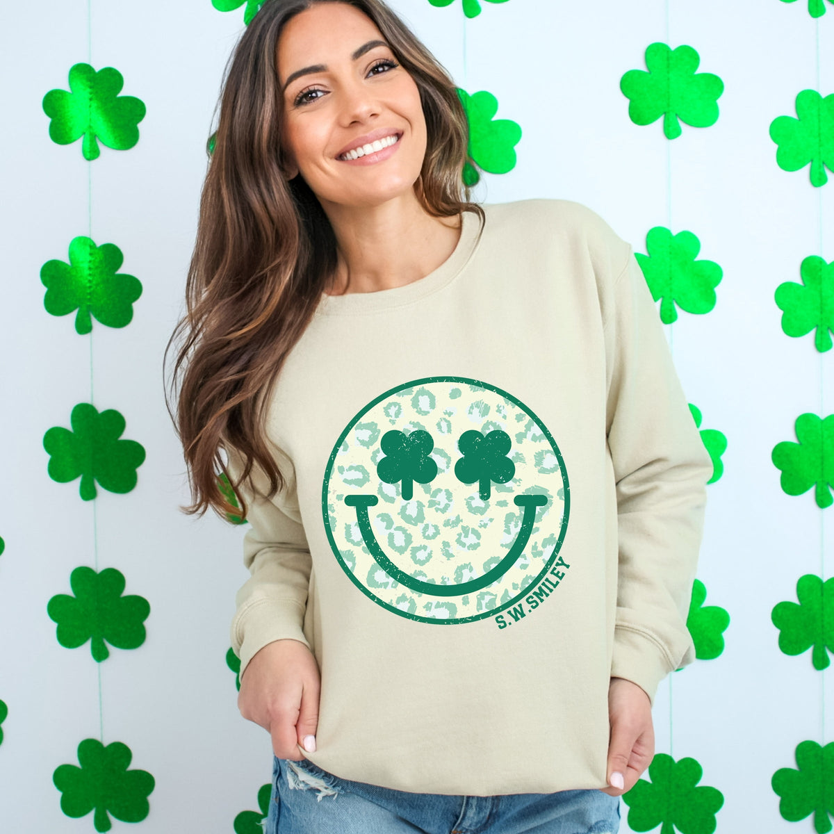 S.W.Smiley Clover Leopard Smiley Face -  Women's Graphic Sweatshirt