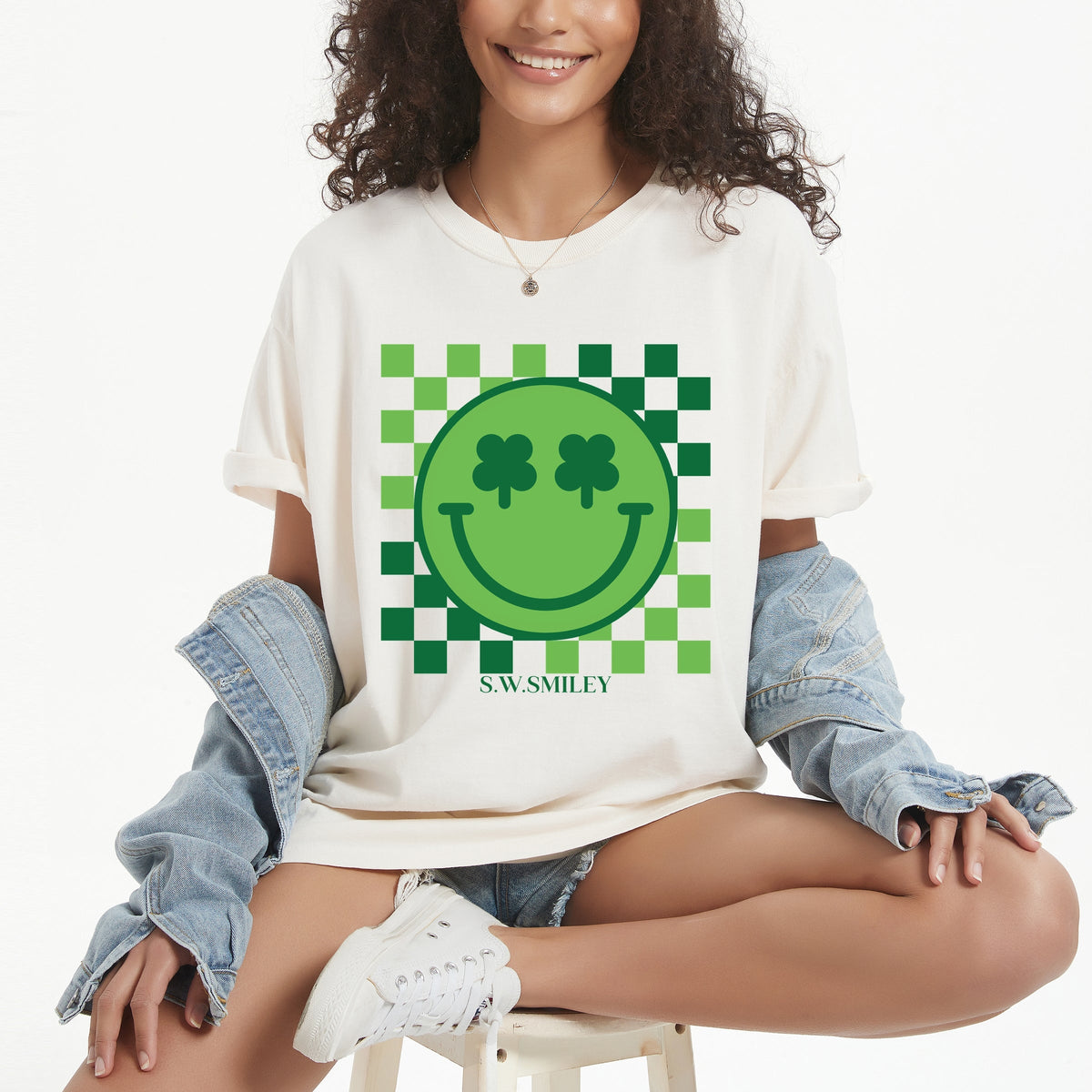 S.W.Smiley Clover Eyes Smiley - Women's Garment Dyed Graphic T-Shirt
