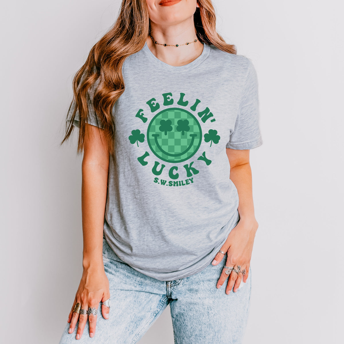 S.W.Smiley Feelin Lucky Checkered Smiley Face  - Women's Short Sleeve Graphic T-Shirt