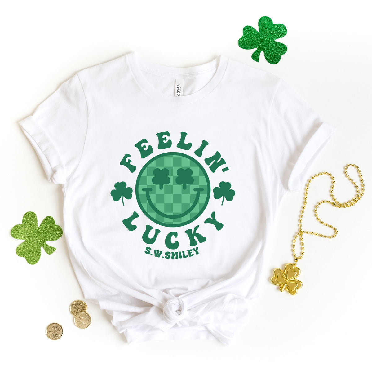 S.W.Smiley Feelin Lucky Checkered Smiley Face  - Women's Short Sleeve Graphic T-Shirt