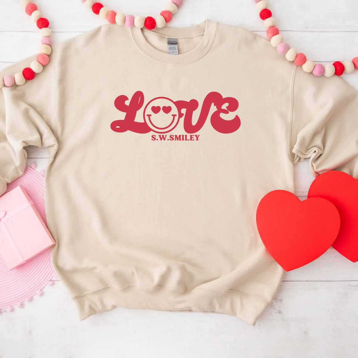 S.W.Smiley Love Cursive -  Women's Graphic Sweatshirt