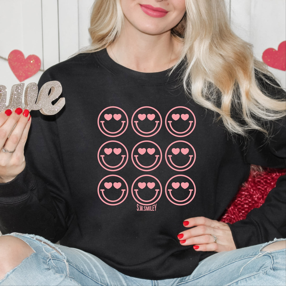 S.W.Smiley Love Smiley Grid -  Women's Graphic Sweatshirt