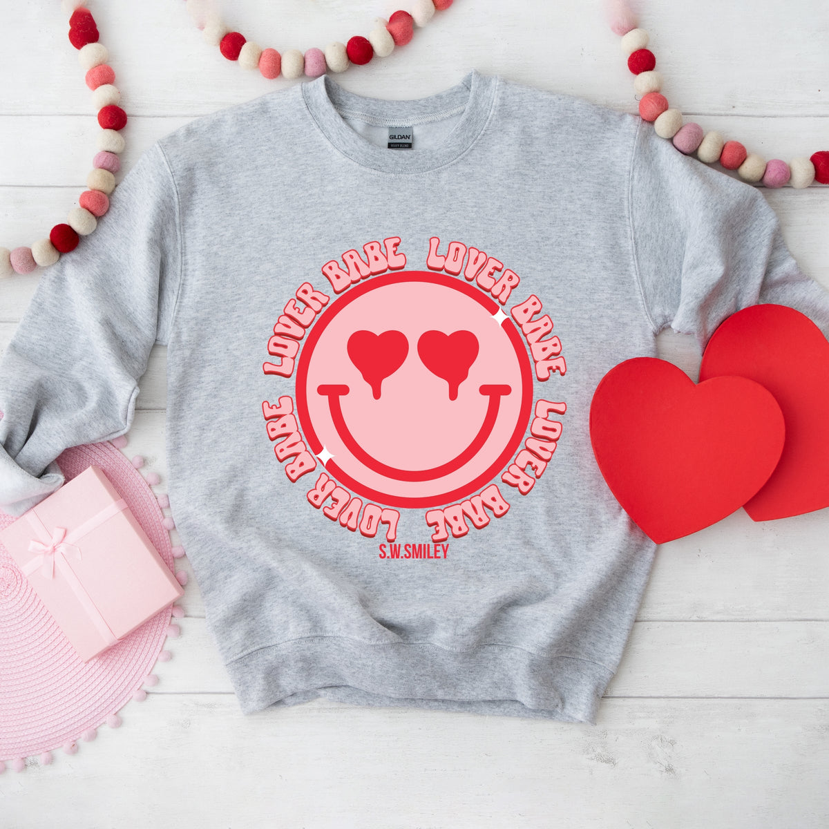 S.W.Smiley Lover Babe Smiley Face -  Women's Graphic Sweatshirt