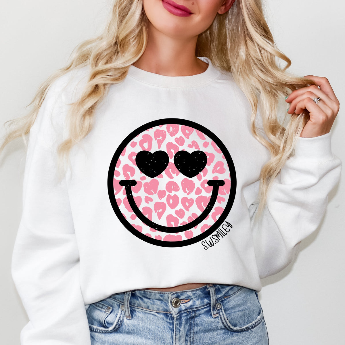 S.W.Smiley Leopard Heart Eyes Smiley -  Women's Graphic Sweatshirt