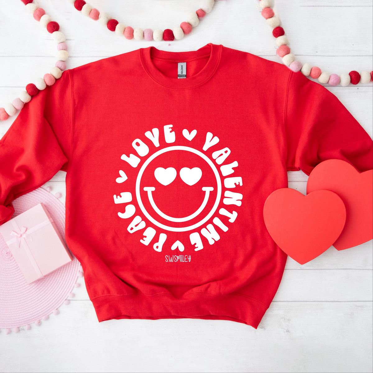 S.W.Smiley Peace Love Valentine Smiley -  Women's Graphic Sweatshirt