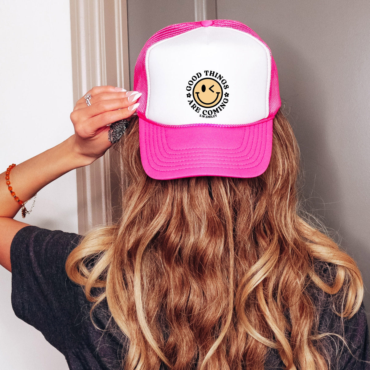 S.W.Smiley Good Things Are Coming Smiley Face - Women's Graphic Foam Trucker Hat