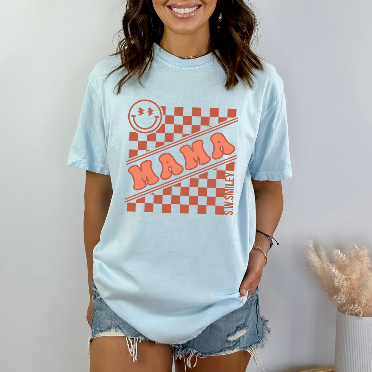 S.W.Smiley Mama Checkerboard Smiley Face - Women's Garment Dyed Graphic T-Shirt