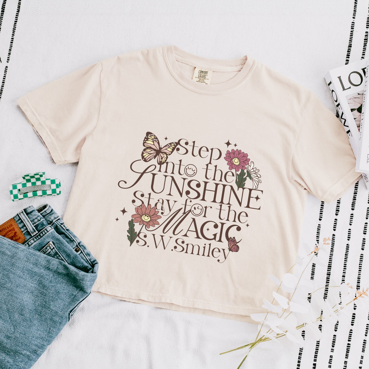 S.W.Smiley Step Into The Sunshine - Women's Boxy Crop Top Graphic T-Shirt