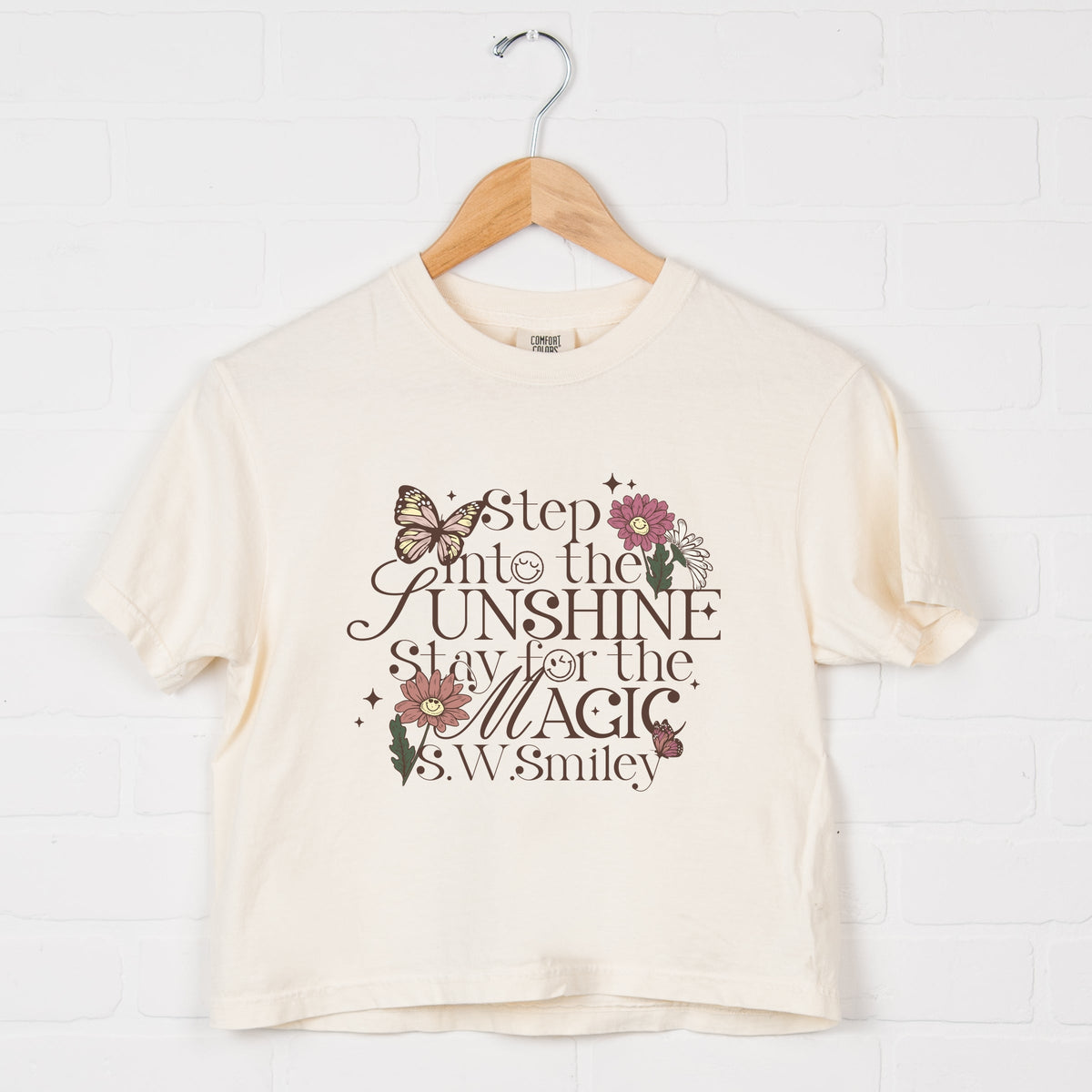 S.W.Smiley Step Into The Sunshine - Women's Boxy Crop Top Graphic T-Shirt