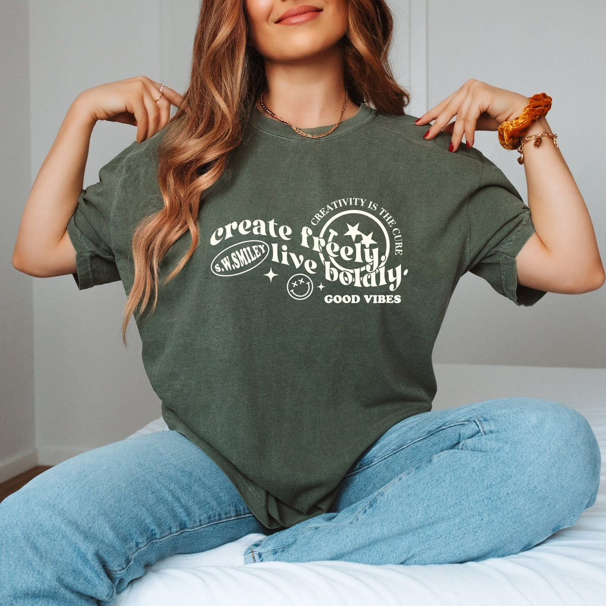 S.W.Smiley Create Freely Live Boldly - Women's Garment Dyed Graphic T-Shirt