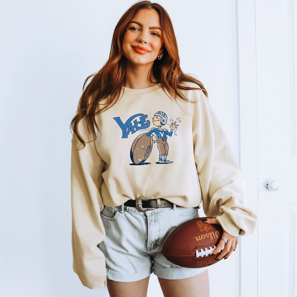 Yale University Football Character - Women's Graphic Sweatshirt