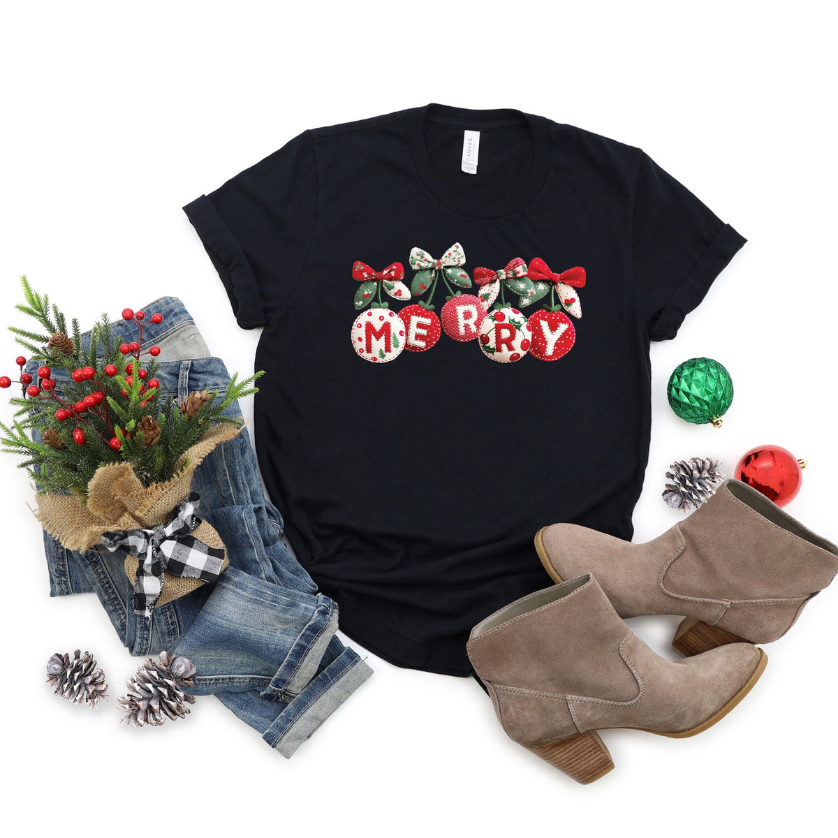 Merry Ornaments Quilted Print - Women's Short Sleeve Graphic T-Shirt