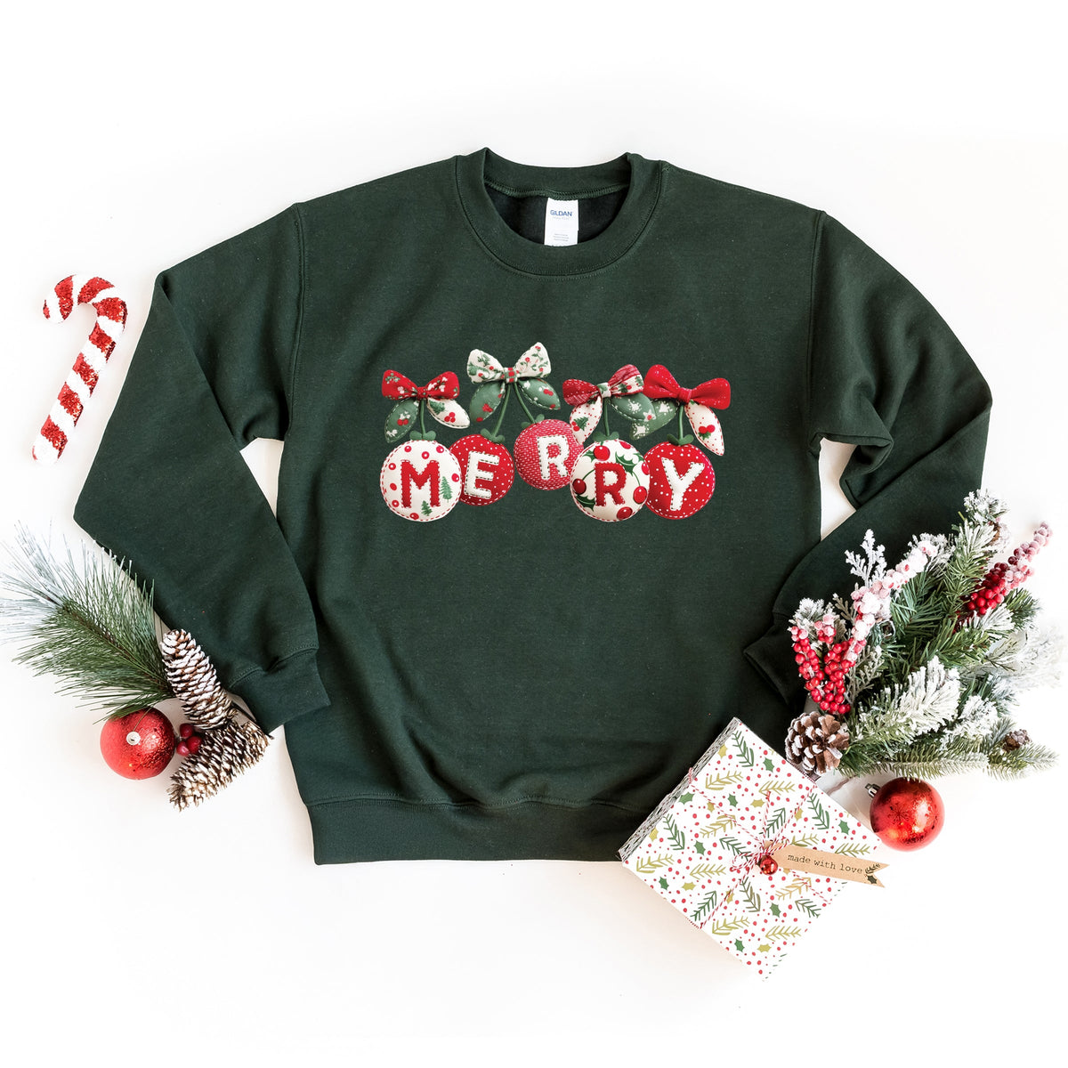 Merry Ornaments Quilted Print - Women's Graphic Sweatshirt