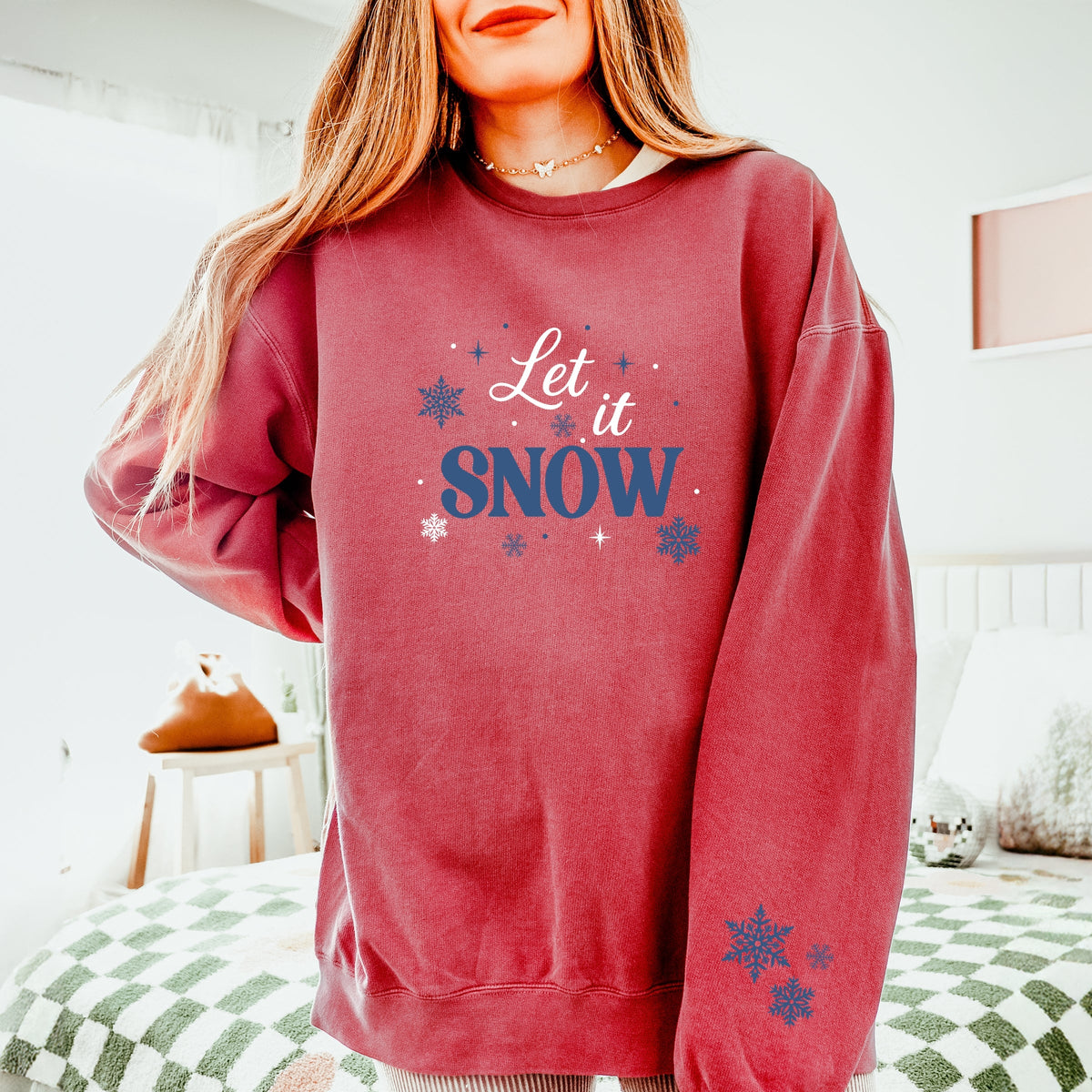 Let It Snow Snowflakes - Women's Lightweight Garment Dyed Sweatshirt