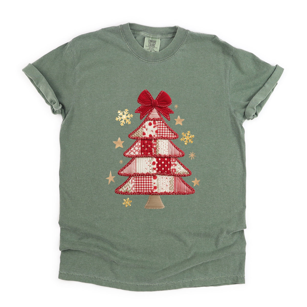 Christmas Tree Red Patchwork Print - Women's Garment Dyed Graphic T-Shirt