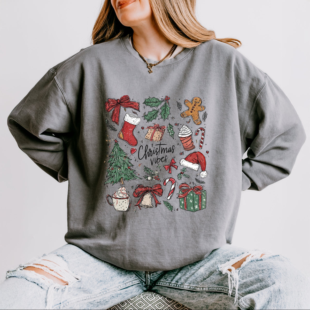 Christmas Vibes Sketched - Women's Lightweight Garment Dyed Sweatshirt