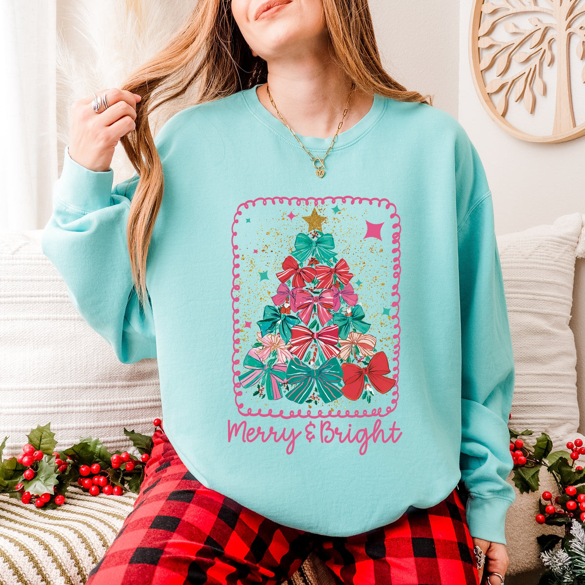 Merry & Bright Bow Tree - Women's Lightweight Garment Dyed Sweatshirt