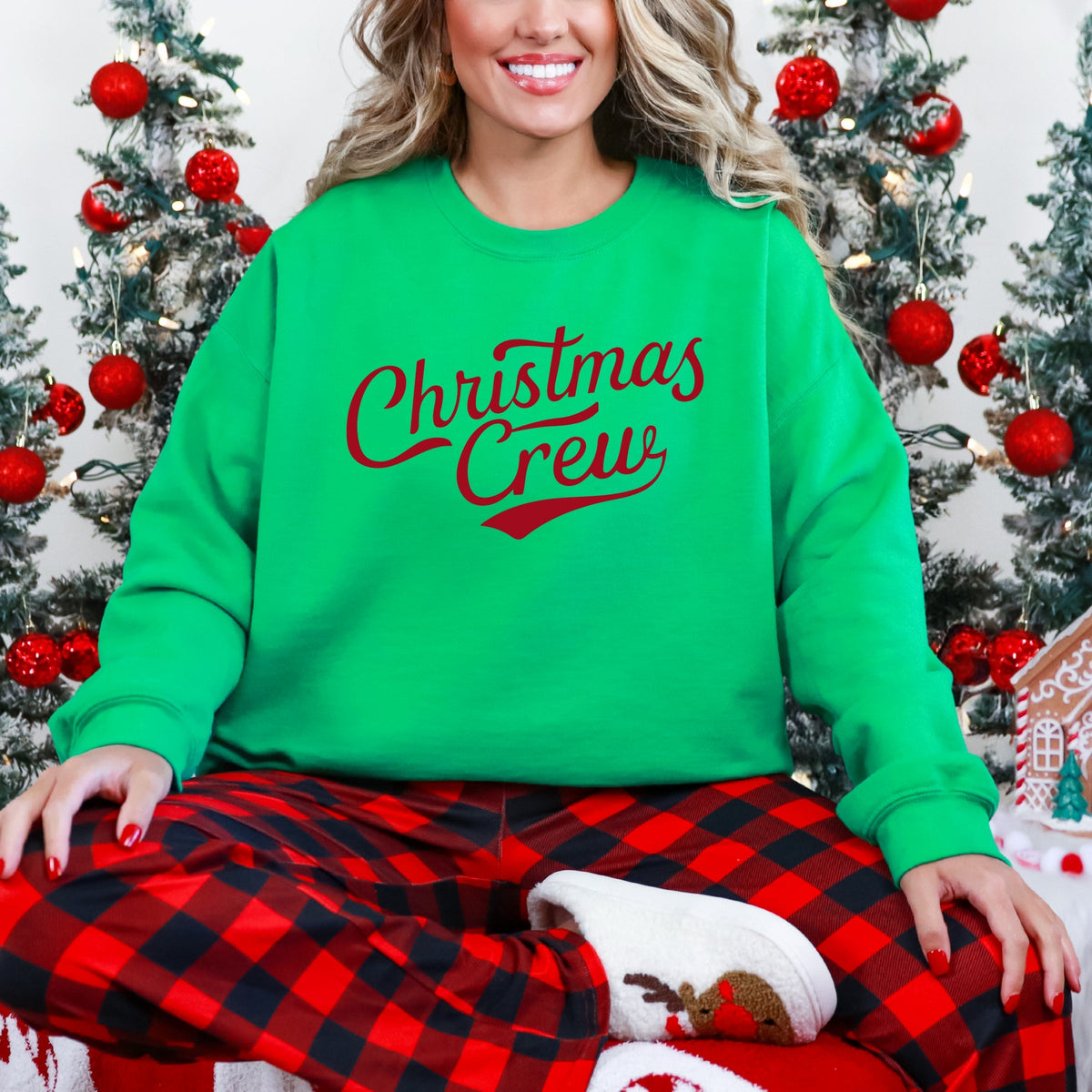 Christmas Crew Cursive - Women's Graphic Sweatshirt