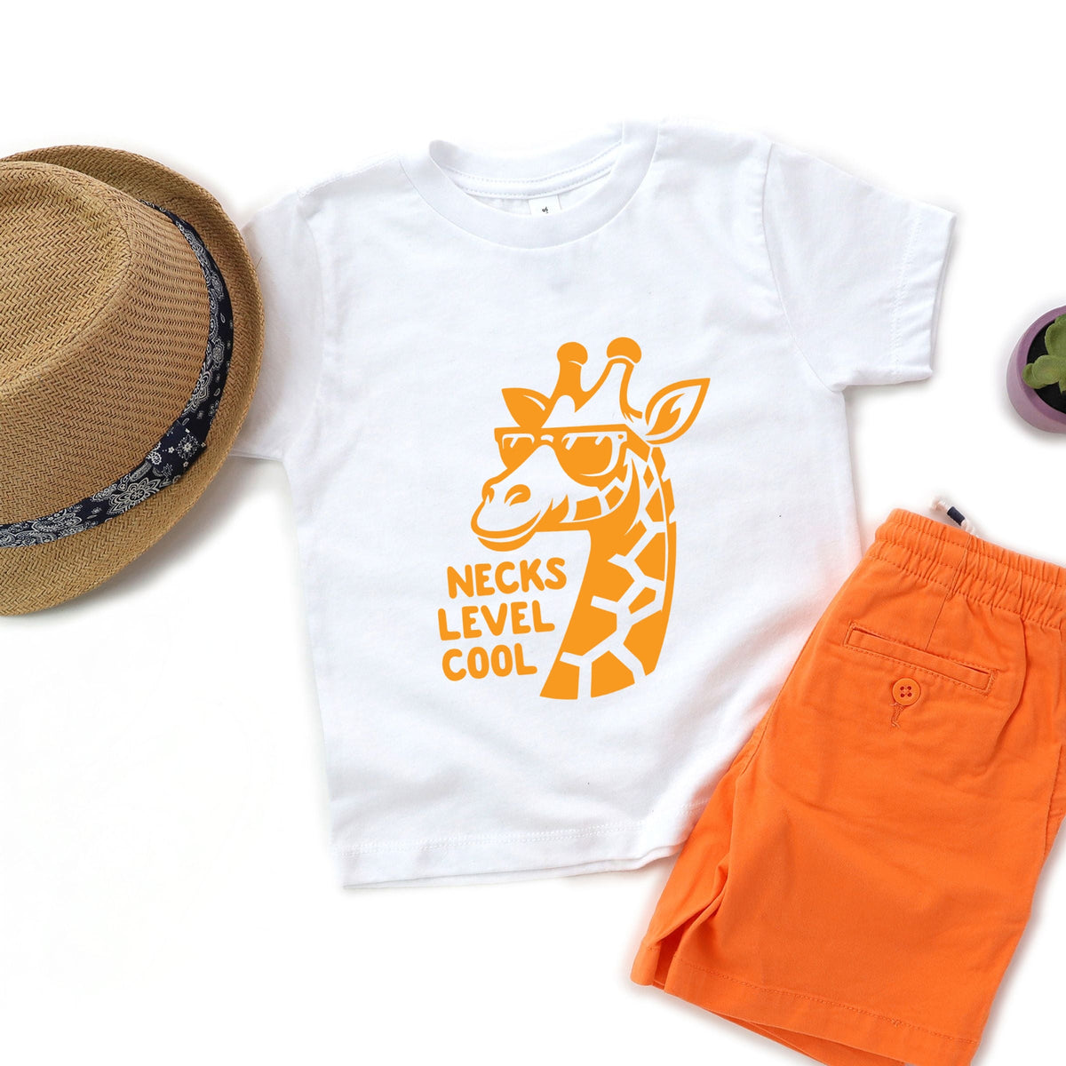 Necks Level Cool Giraffe - Toddler Short Sleeve Graphic T-Shirt