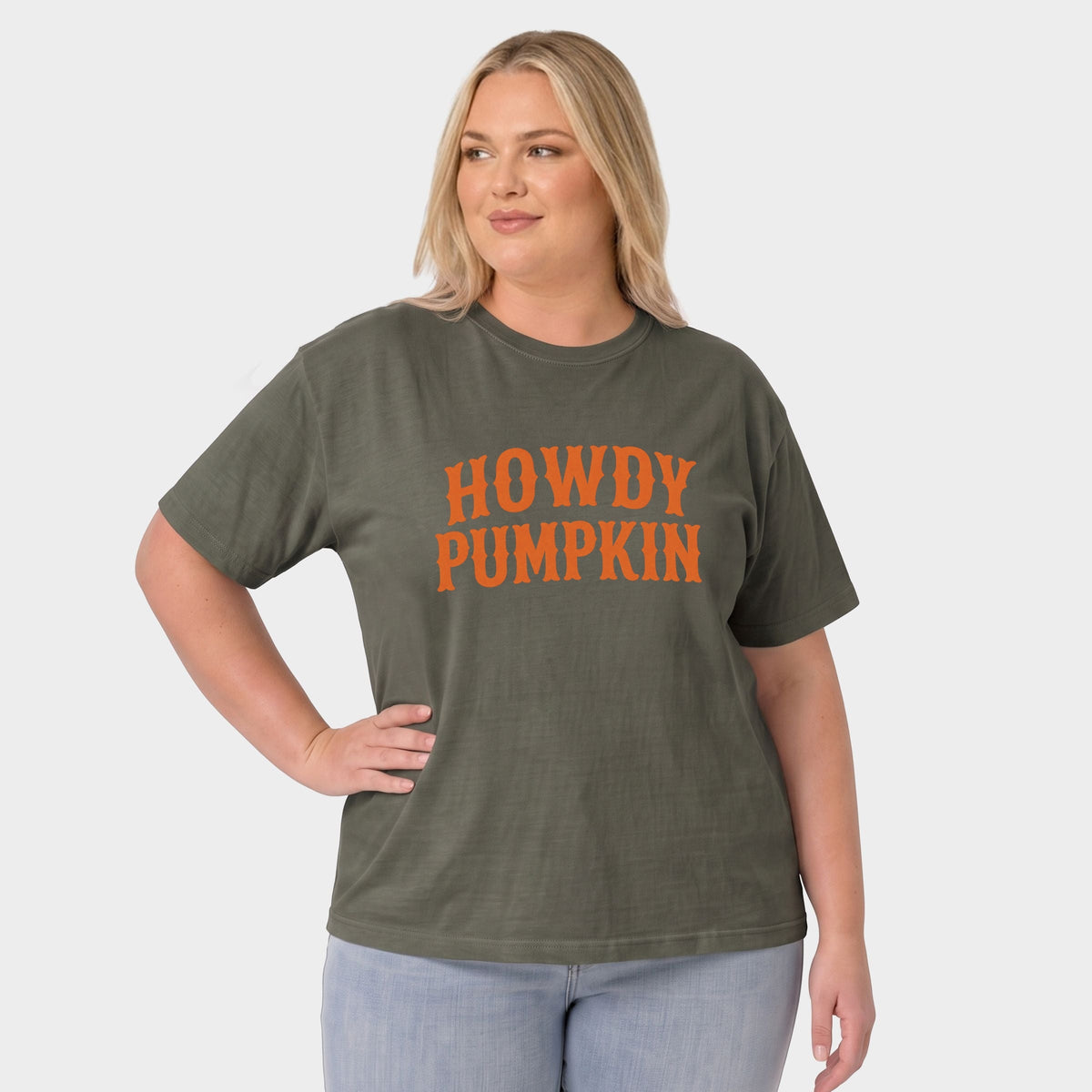 Howdy Pumpkin Western - Women's Plus Sized Garment Dyed Graphic T-Shirt