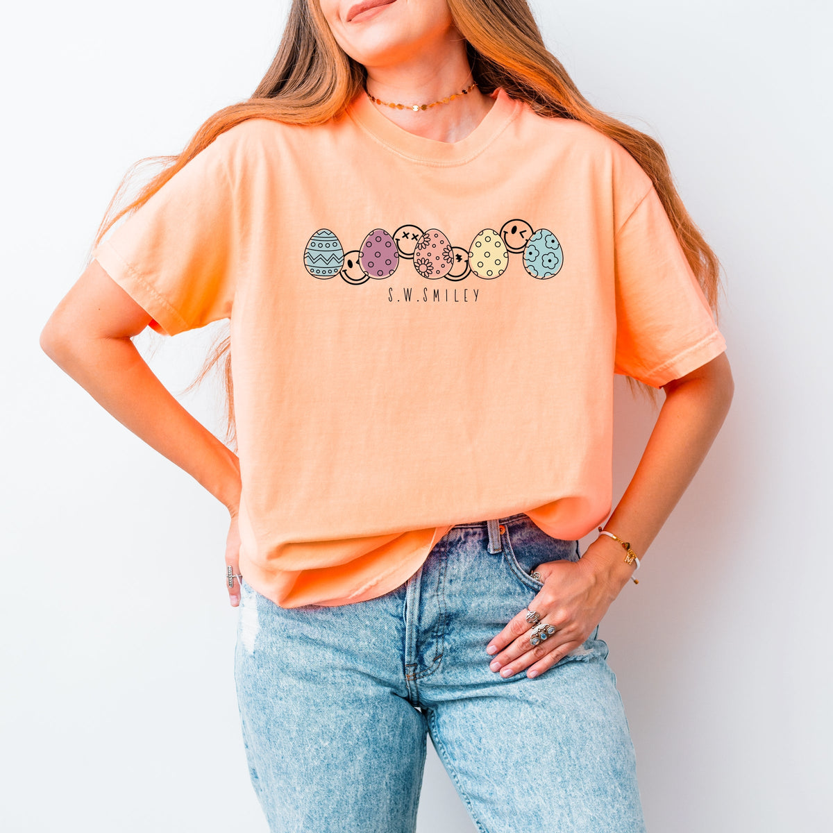 S.W.Smiley Eggs Row Outline - Women's Garment Dyed Graphic T-Shirt