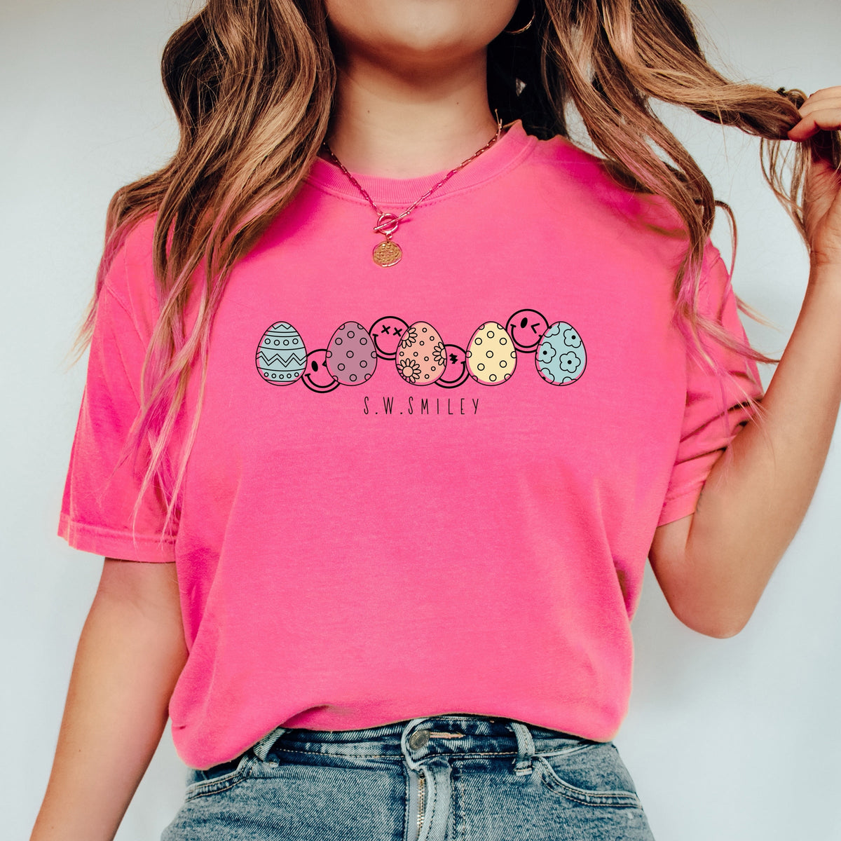 S.W.Smiley Eggs Row Outline - Women's Garment Dyed Graphic T-Shirt