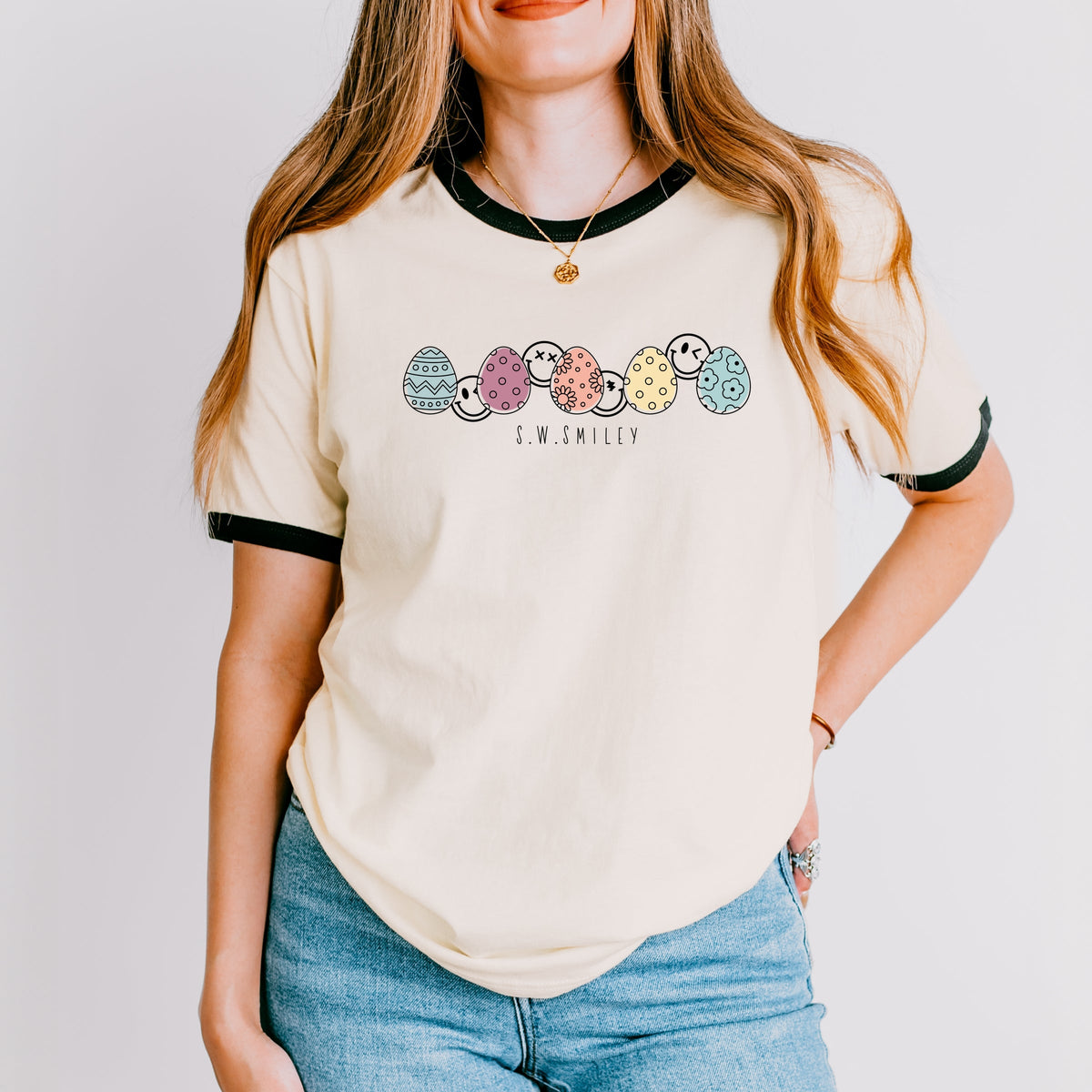 S.W.Smiley Eggs Row Outline - Women's Ringer Graphic T-Shirt