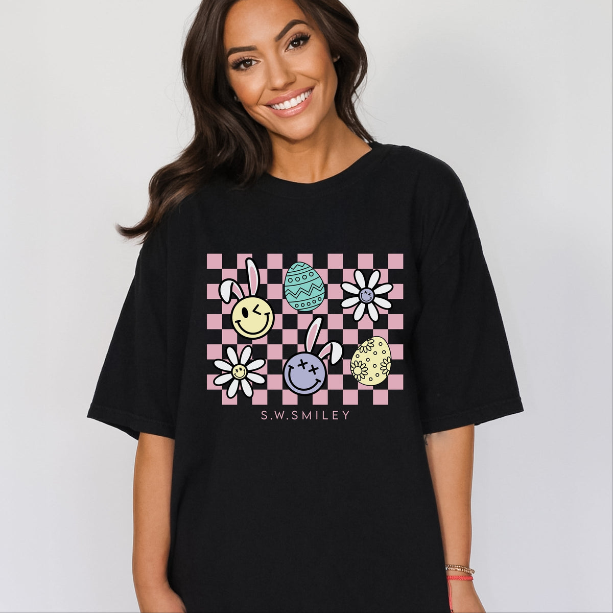 S.W.Smiley Bunny Checkered - Women's Garment Dyed Graphic T-Shirt