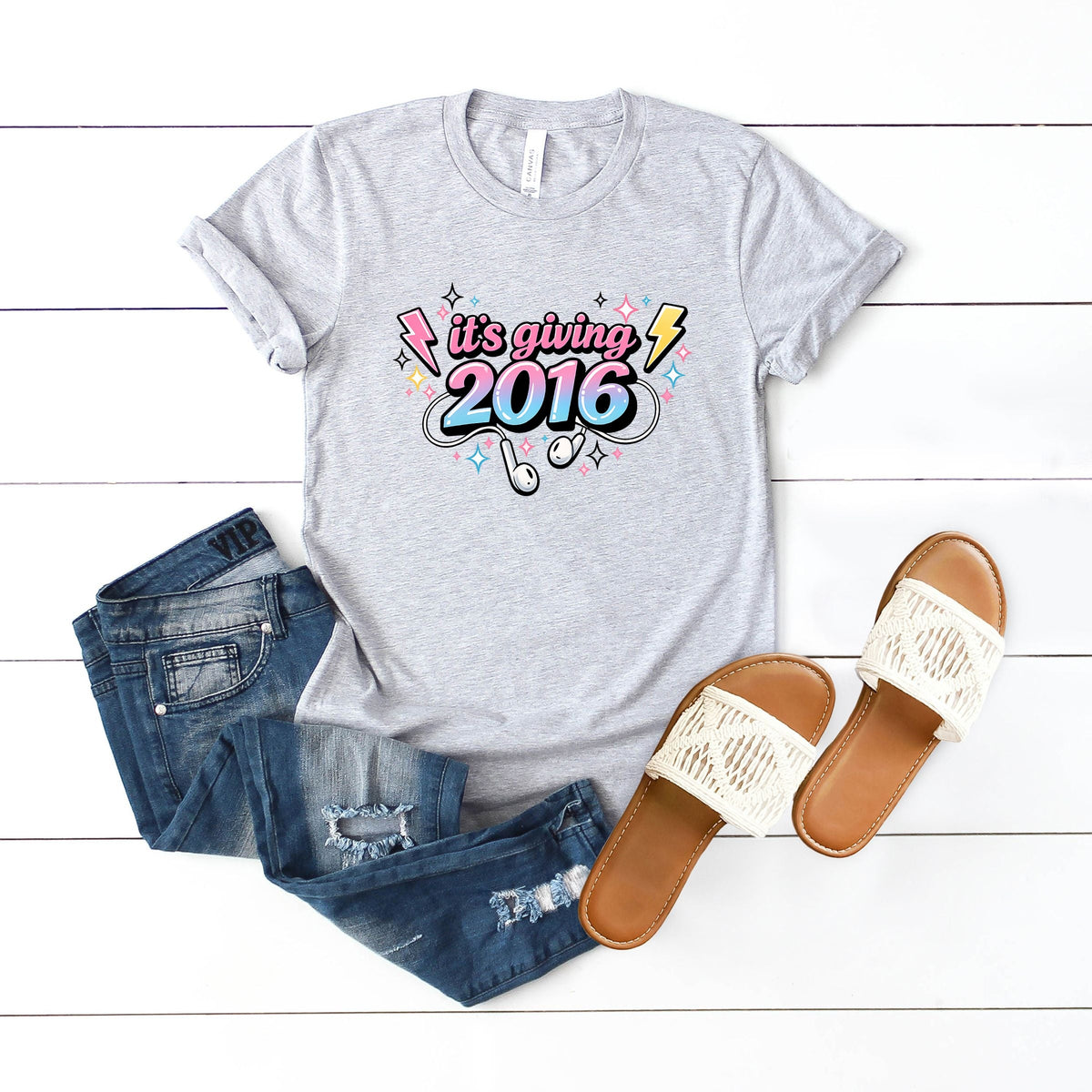 It's Giving 2016 Earbuds - Women's Short Sleeve Graphic T-Shirt