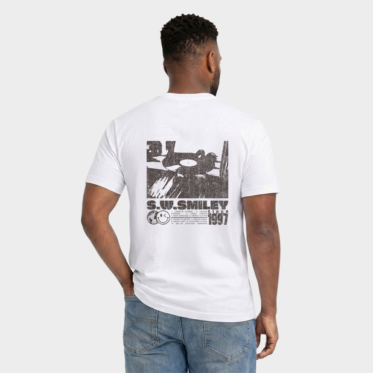 S.W.Smiley Record Retro - Men's Garment Dyed Graphic T-Shirt
