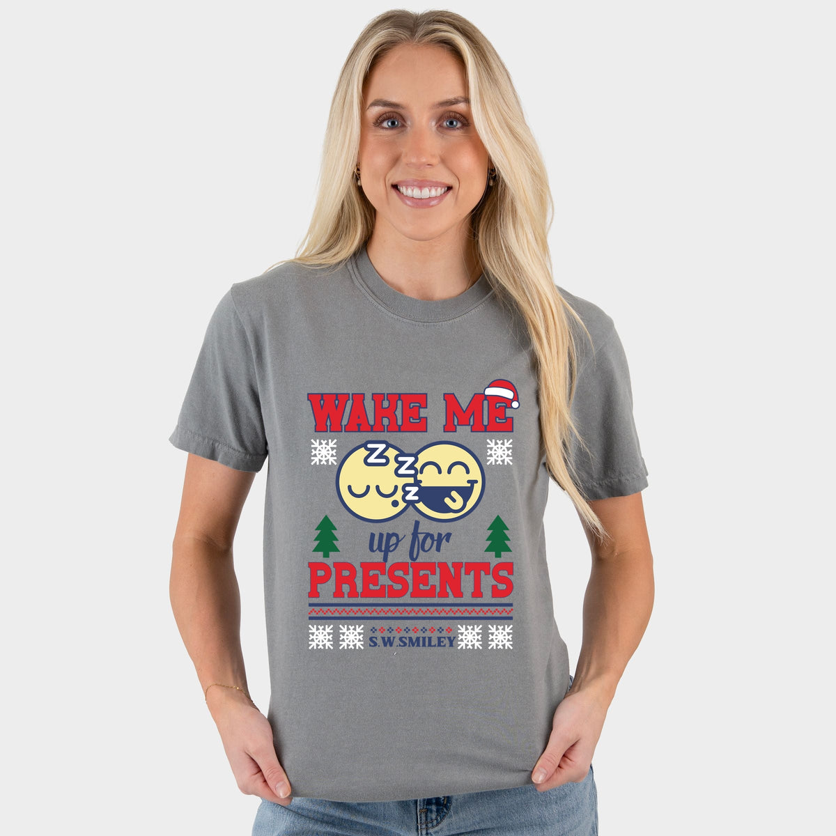 S.W.Smiley Wake Me Up For Presents - Women's Garment Dyed Graphic T-Shirt