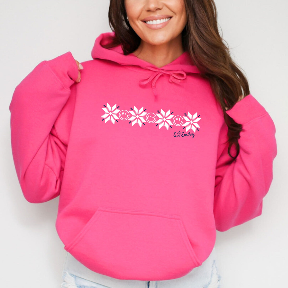 S.W.Smiley Snowflakes Row - Women's Graphic Hoodie