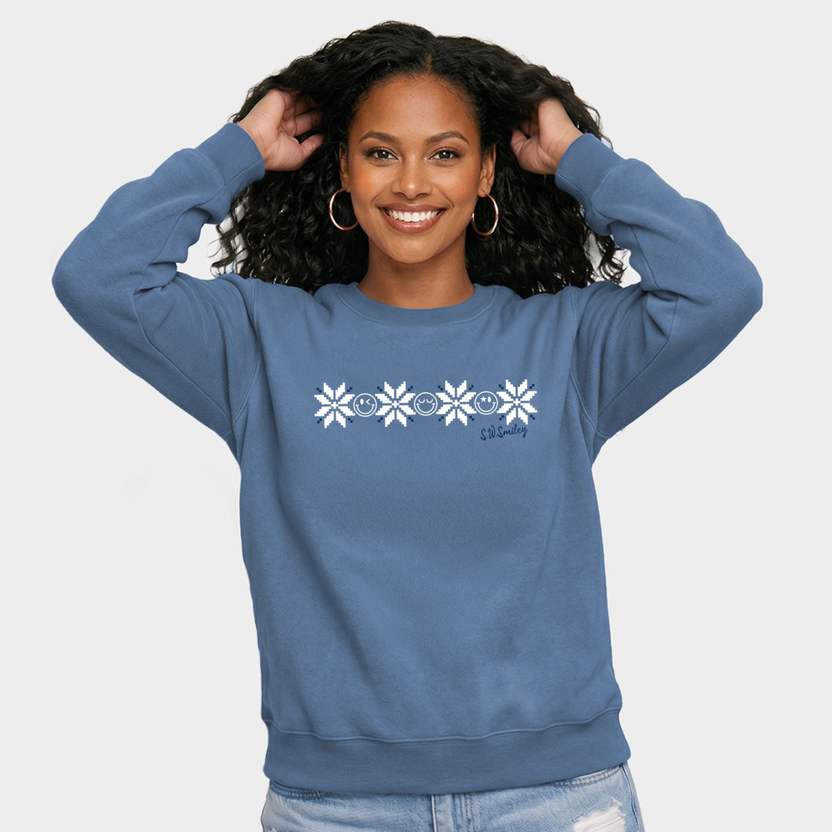 S.W.Smiley Snowflakes Row - Women's Graphic Sweatshirt