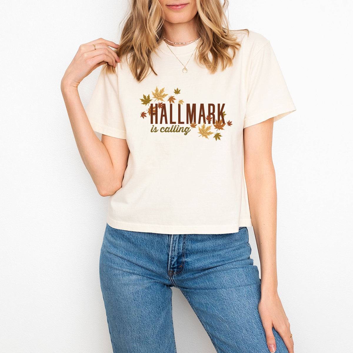 Hallmark - Is Calling Leaves - Women's Boxy Crop Top Graphic T-Shirt