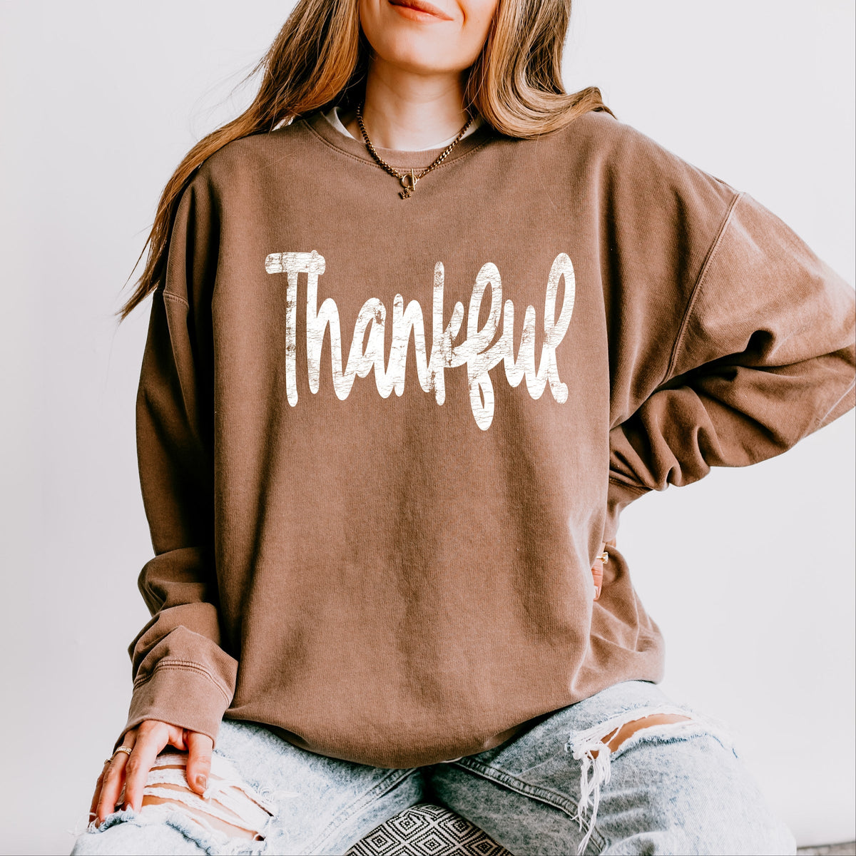 Thankful Cursive Distressed - Women's Lightweight Garment Dyed Sweatshirt