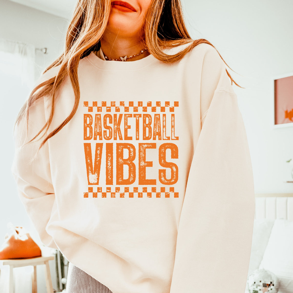 Basketball Vibes Checkered Distressed - Women's Lightweight Garment Dyed Sweatshirt
