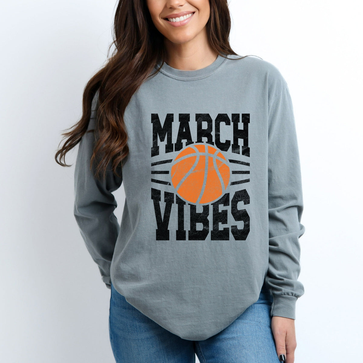 March Vibes Basketball Distressed - Women's Garment Dyed Long Sleeve Graphic T-Shirt