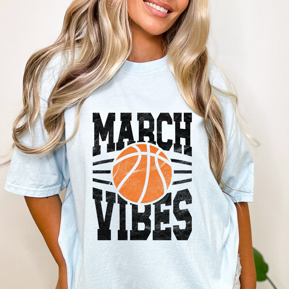 March Vibes Basketball Distressed - Women's Garment Dyed Graphic T-Shirt