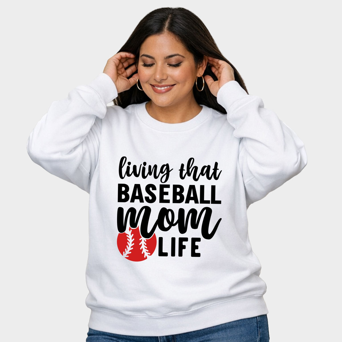 Living That Baseball Mom Life With Ball - Women's Plus Sized Graphic Sweatshirt