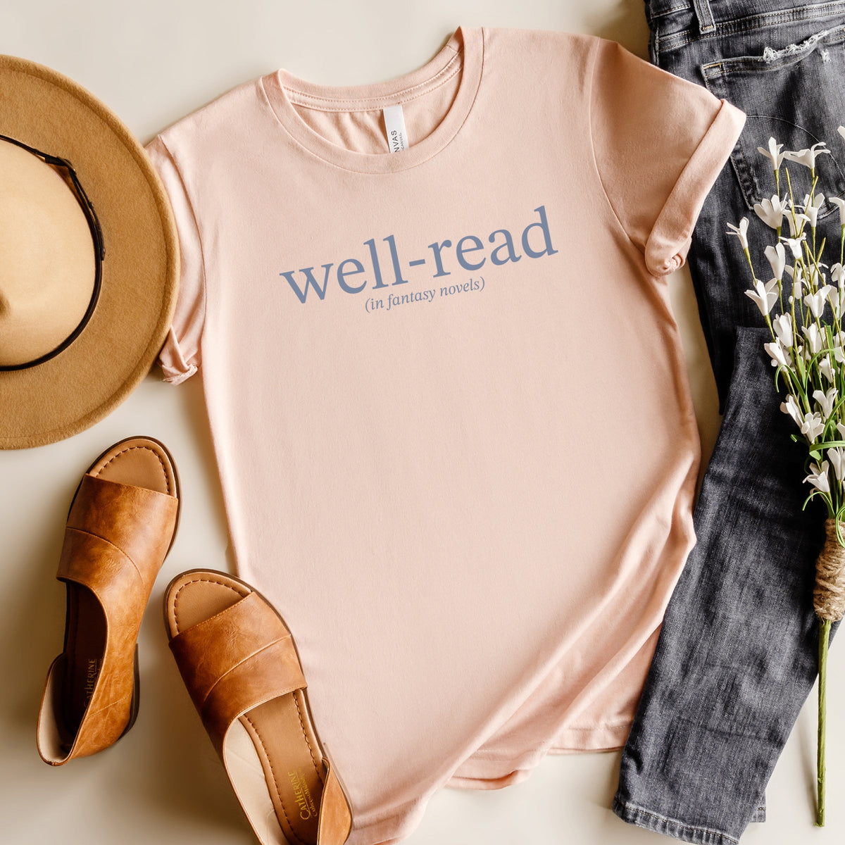 Well-Read In Fantasy Novels - Women's Short Sleeve Graphic T-Shirt