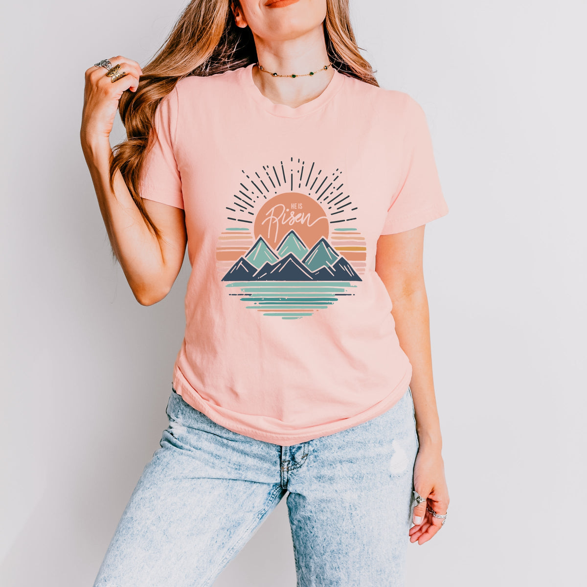 He Is Risen Mountains - Women's Short Sleeve Graphic T-Shirt