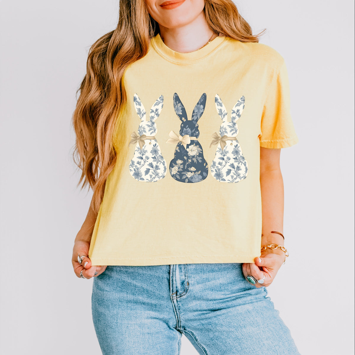 Three Blue Willow Bunnies - Women's Boxy Crop Top Graphic T-Shirt